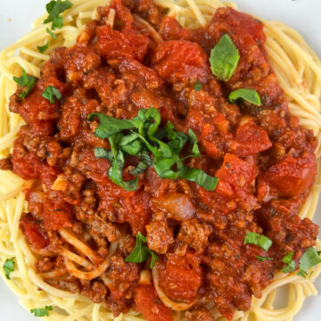 A plate of spaghetti with a meat sauce that is very low in sodium