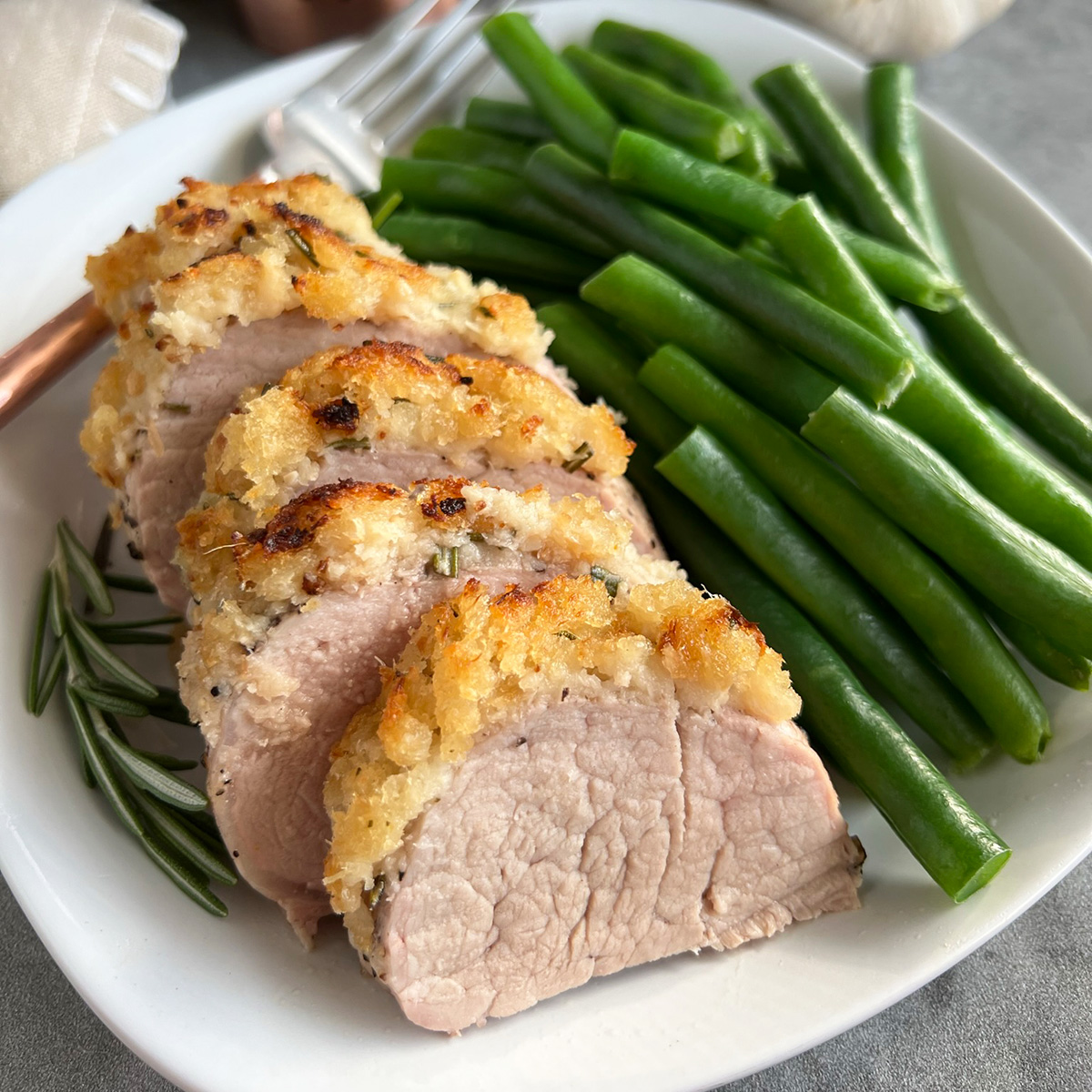 Horseradish crusted low sodium pork tenderloin